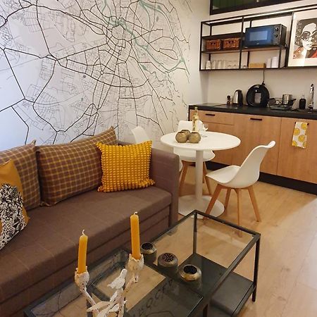Travel&Sleep Airport Apartment Zarembowicza Wrocław Eksteriør billede