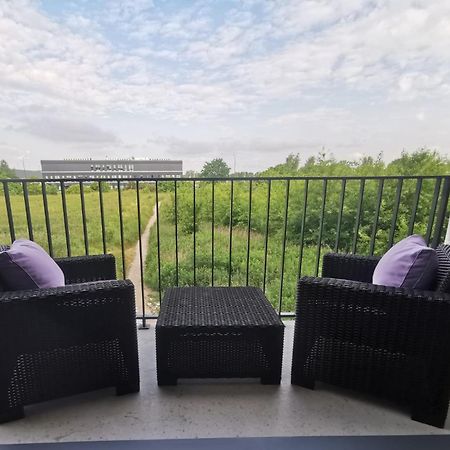 Travel&Sleep Airport Apartment Zarembowicza Wrocław Eksteriør billede