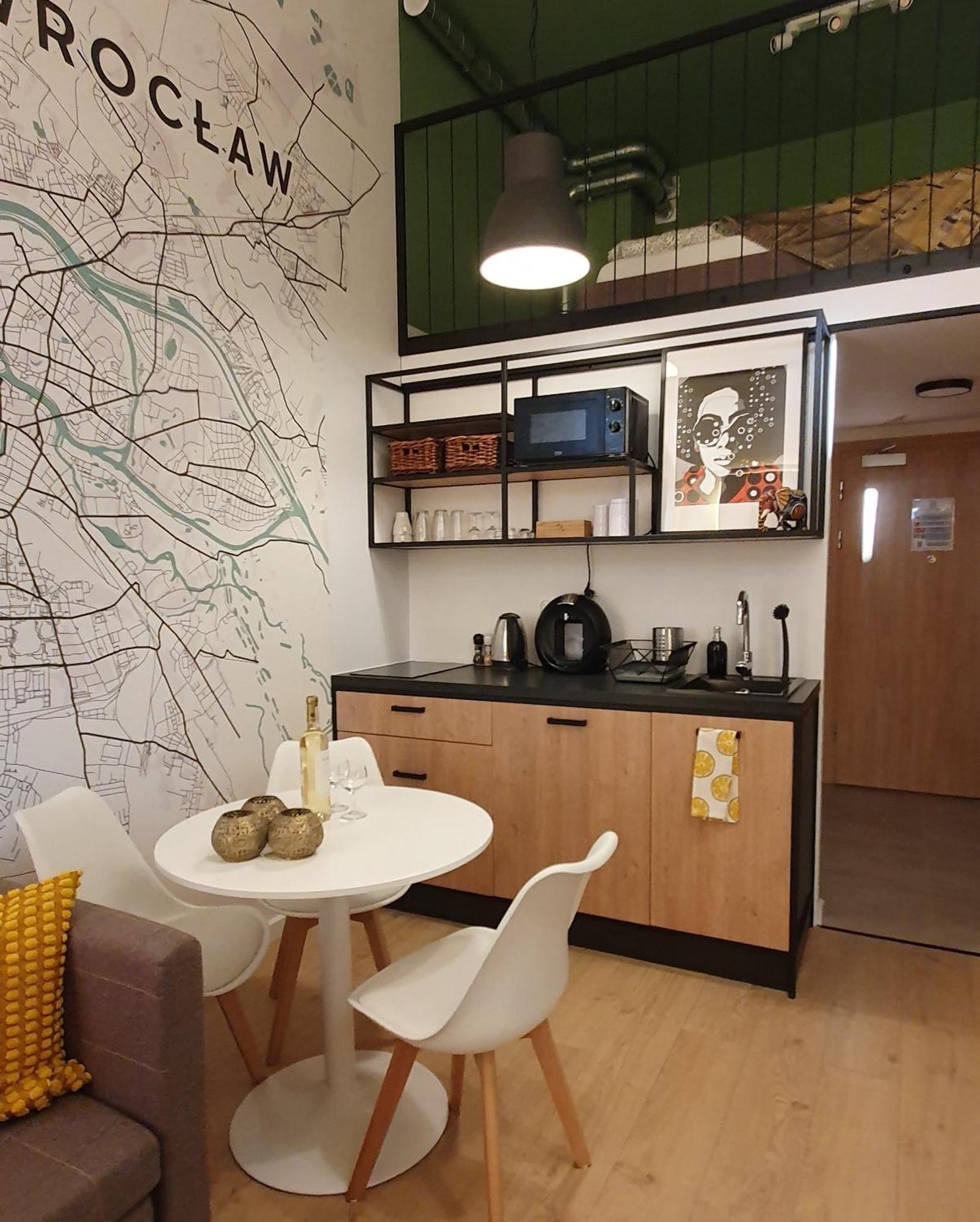 Travel&Sleep Airport Apartment Zarembowicza Wrocław Eksteriør billede
