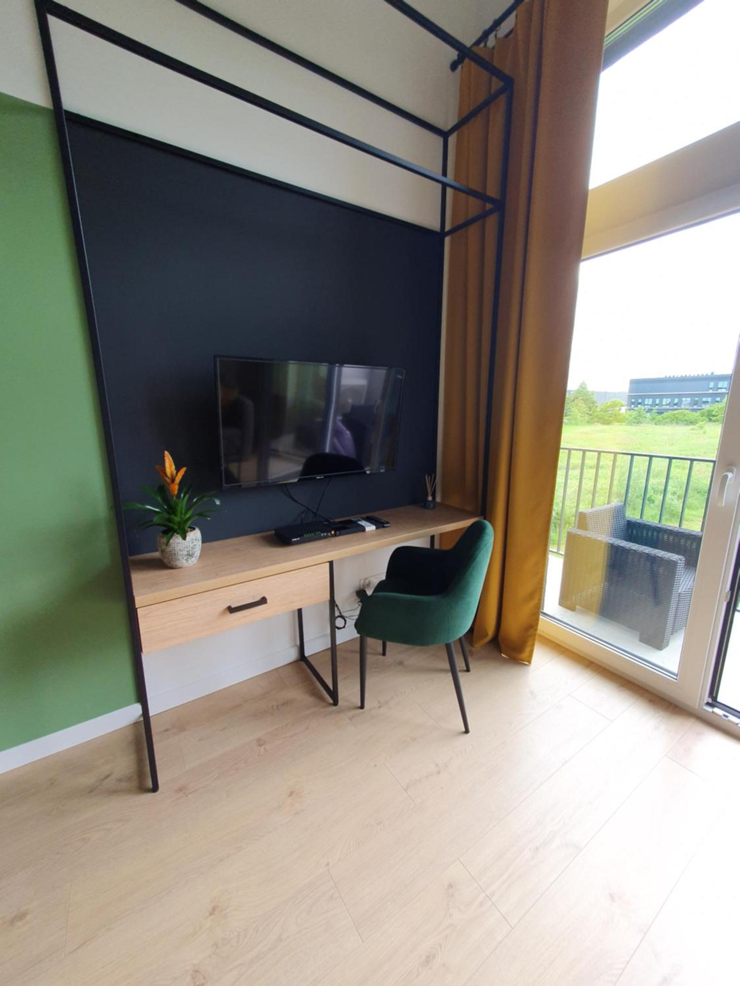 Travel&Sleep Airport Apartment Zarembowicza Wrocław Eksteriør billede